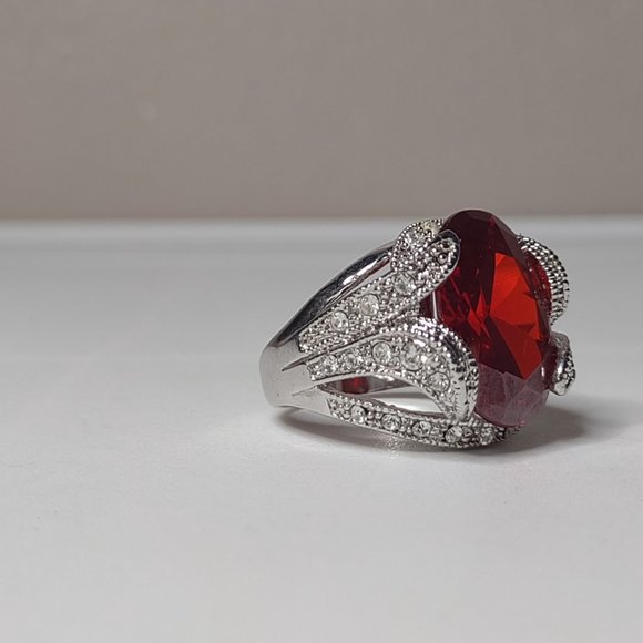 Large Bright Red And Silver Tone Ring Size 9.75 - Picture 8 of 13